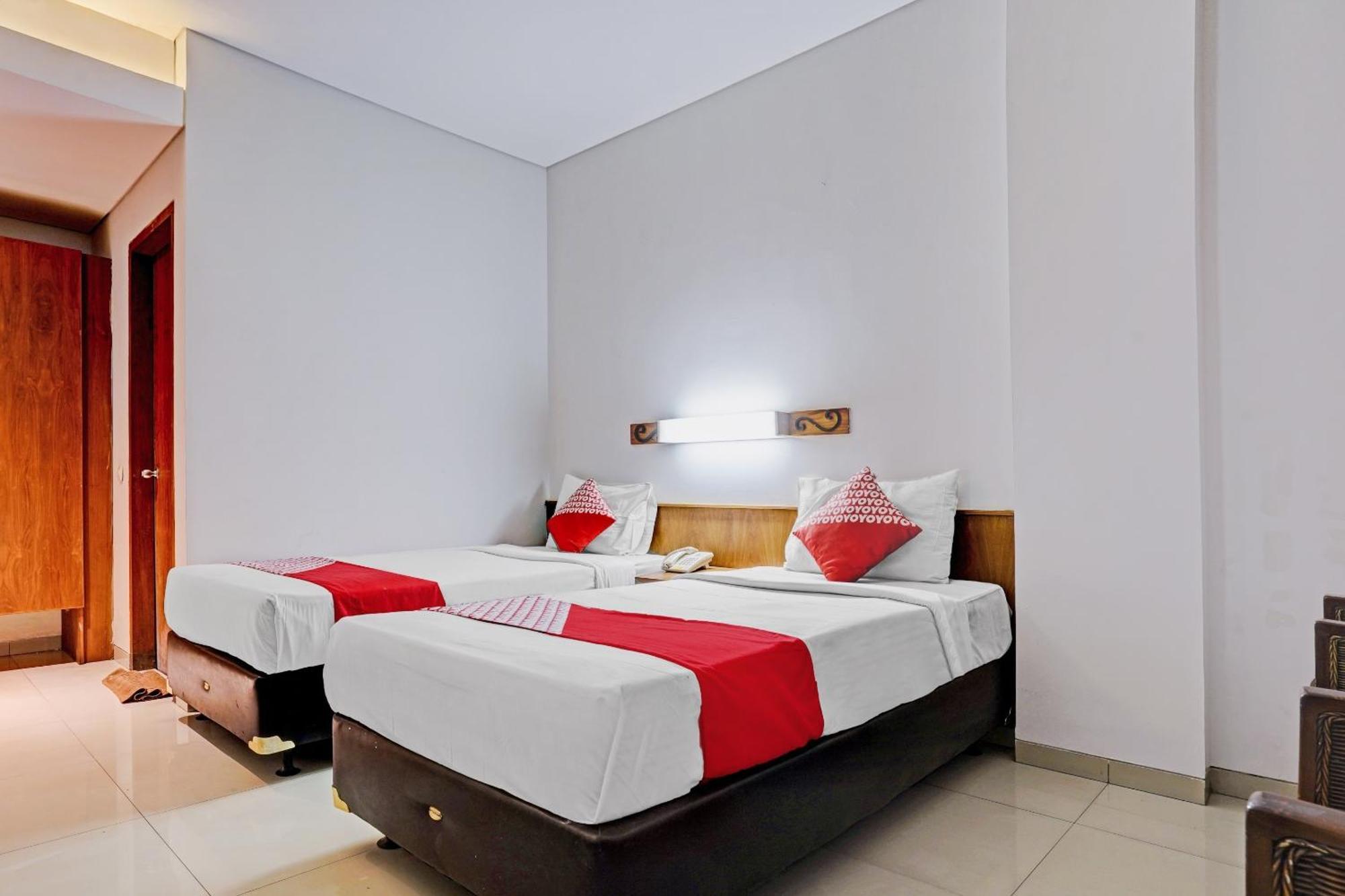 OYO Flagship 90501 Hotel Montameri Bandung Exterior foto